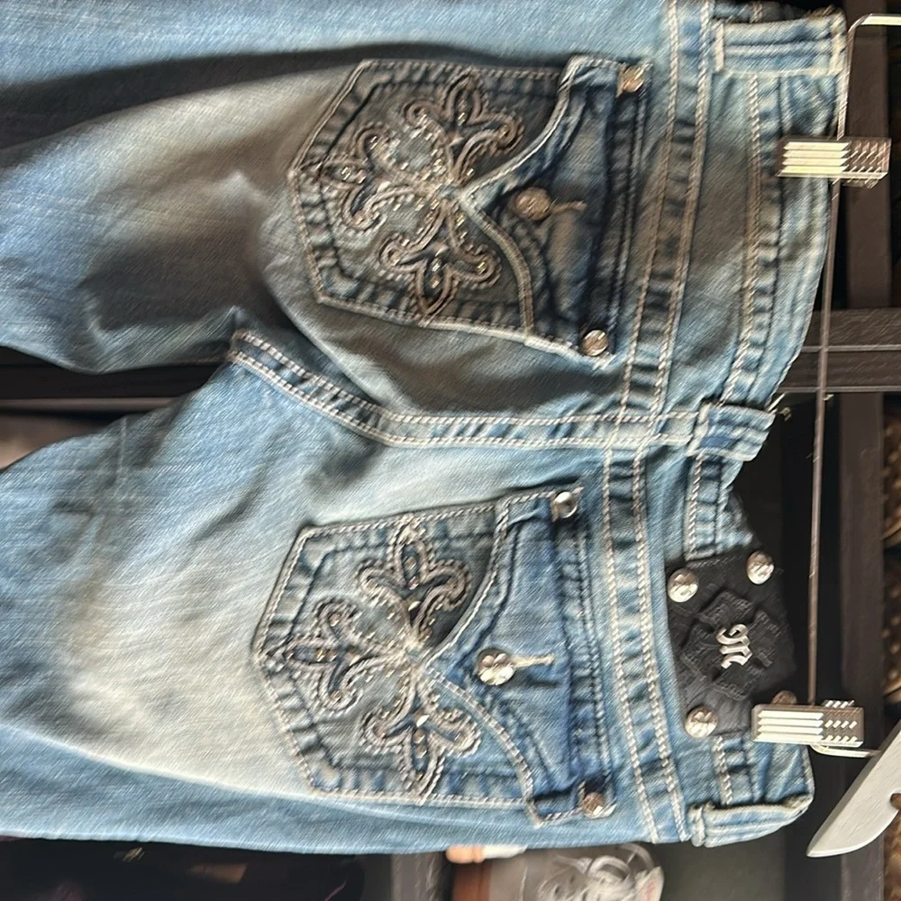 Miss Me Boot Cut Jeans Size 31Embellished Bling Flap Pockets - Picture 2 of 10